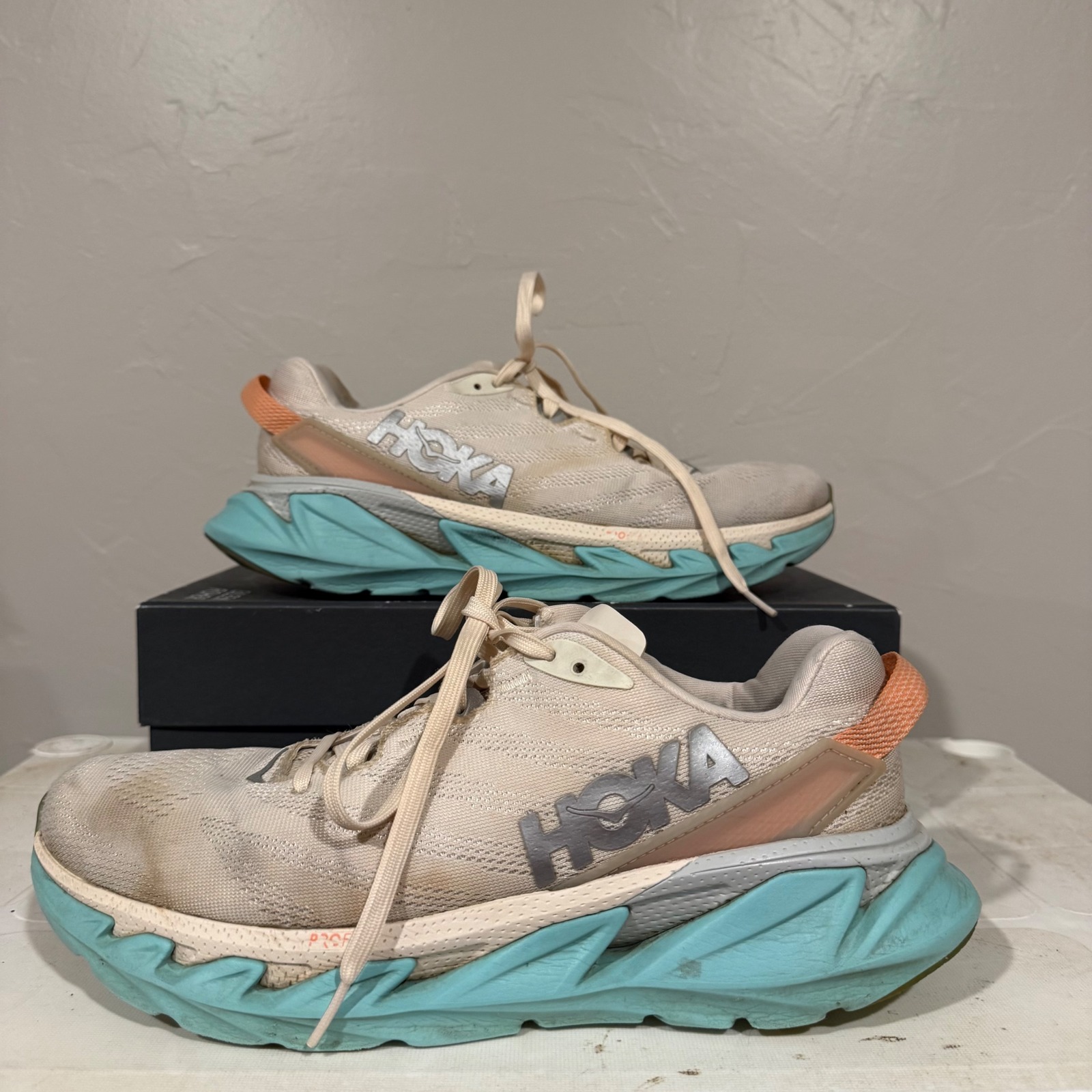Hoka One One Elevon 2 Womens 9.5 Eggnog Blue Fog Good Running Shoes 1106478